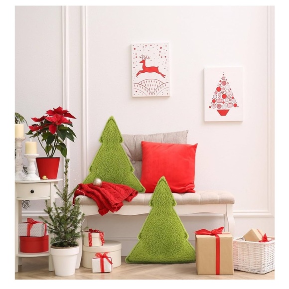 🆕 Green Christmas Tree Cushion Pillow Set - Picture 3 of 5